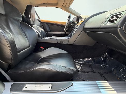 Used 2006 Aston Martin DB9 Volante RWD image 22
