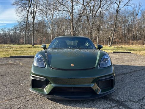 Used 2022 Porsche 718 Cayman GT4 image 5