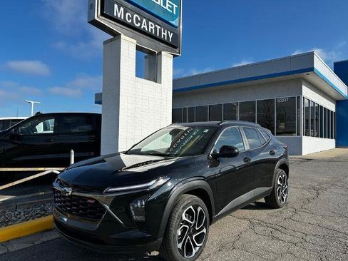 New 2026 Chevrolet Trax RS image 2