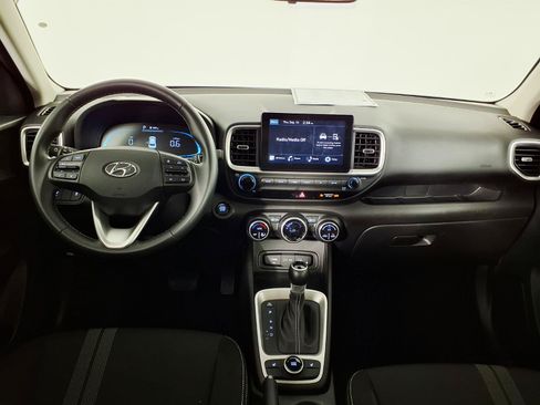 Certified 2026 Hyundai Venue SEL FWD image 14