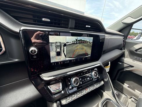 Certified 2025 GMC Sierra 1500 AT4 w/ AT4 Preferred Package AWD/4WD image 21