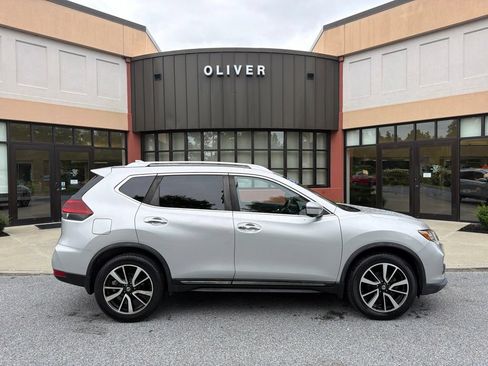 Used 2018 Nissan Rogue SL w/ Premium Package AWD/4WD image 10