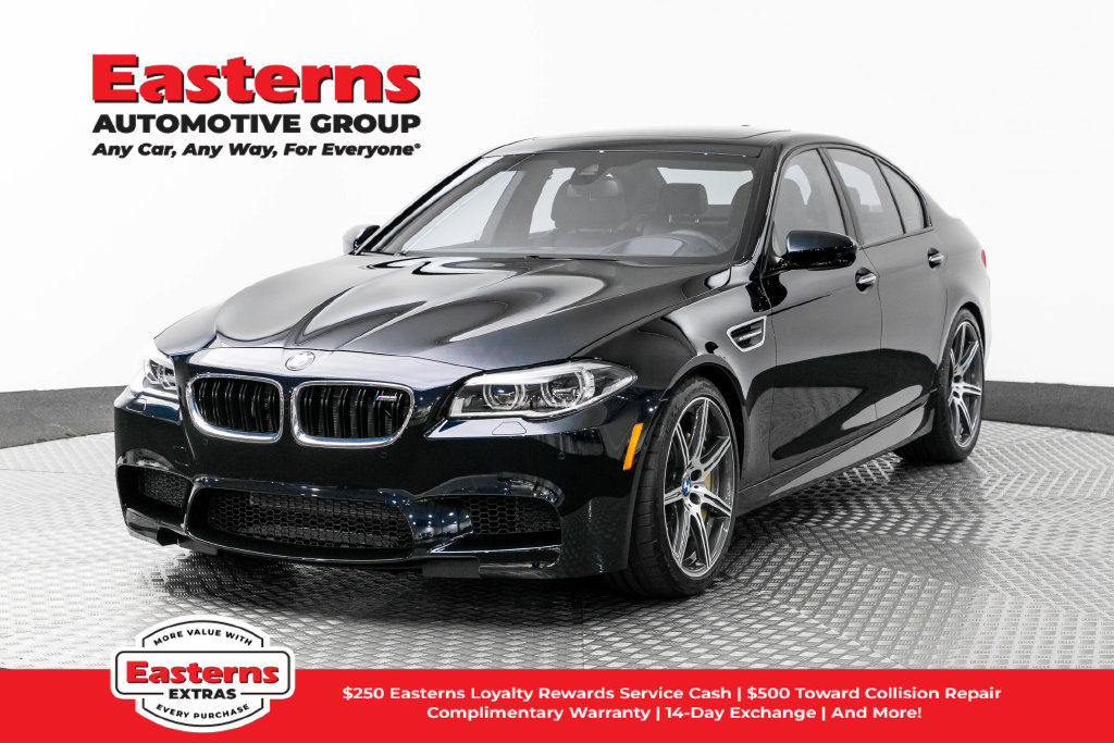Used 2015 BMW M5 RWD image 1