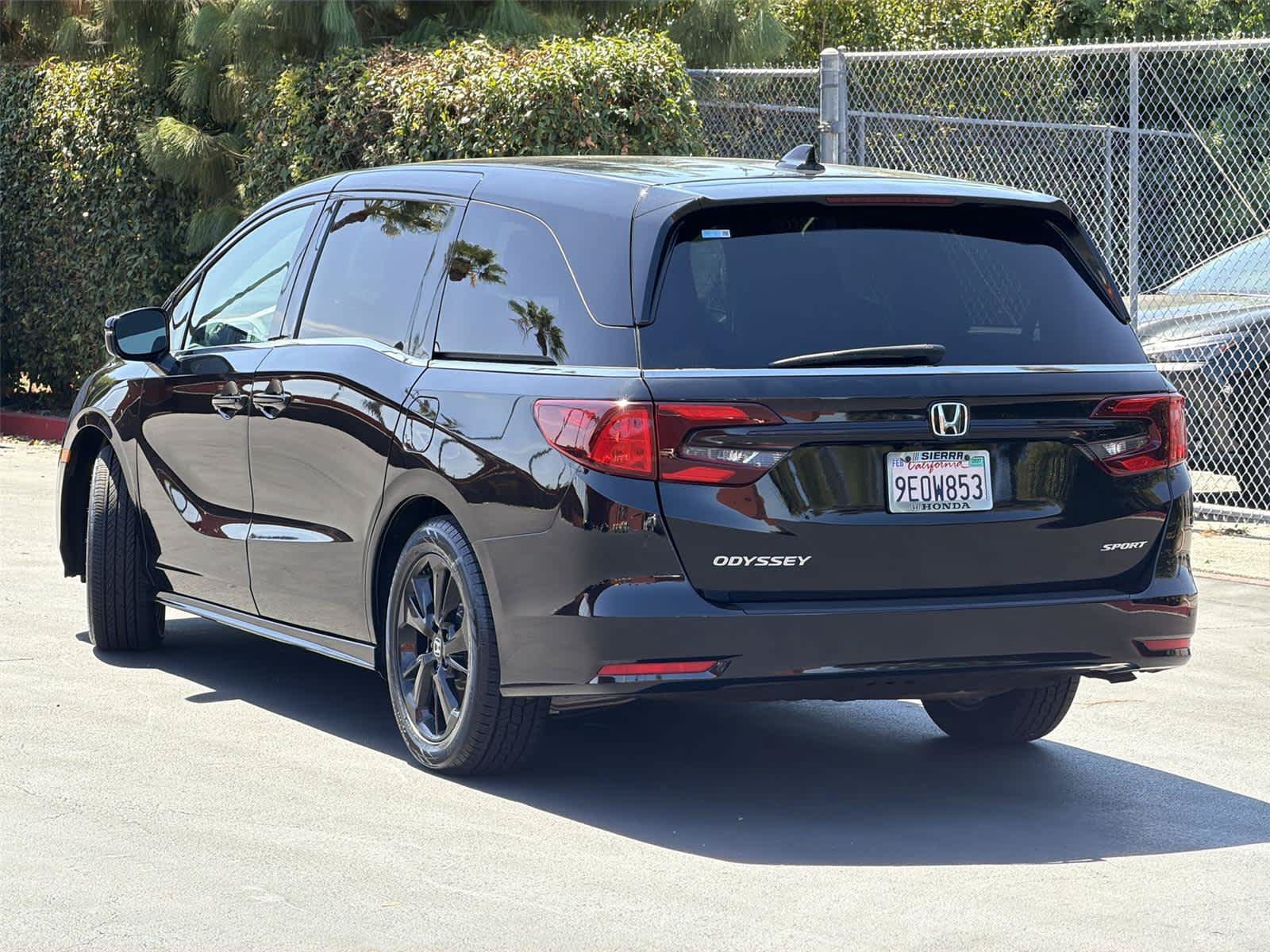 Used 2023 Honda Odyssey Sport image 5