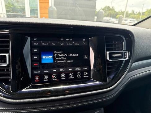 Used 2021 Dodge Durango SXT w/ 3rd Row Seating Group RWD image 17
