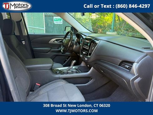 Used 2019 Chevrolet Traverse LT image 15