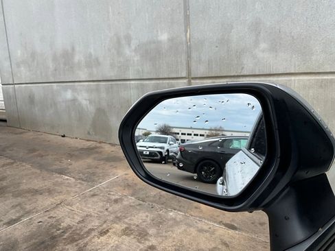 Used 2025 Toyota Corolla LE image 18