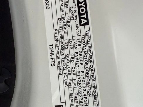 Certified 2023 Toyota Highlander XLE image 38