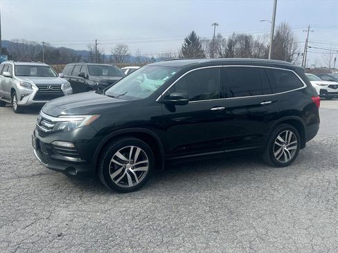 Certified 2018 Honda Pilot Touring image 5