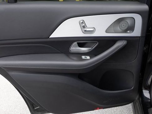 Certified 2025 Mercedes-Benz GLS 450 4MATIC image 16