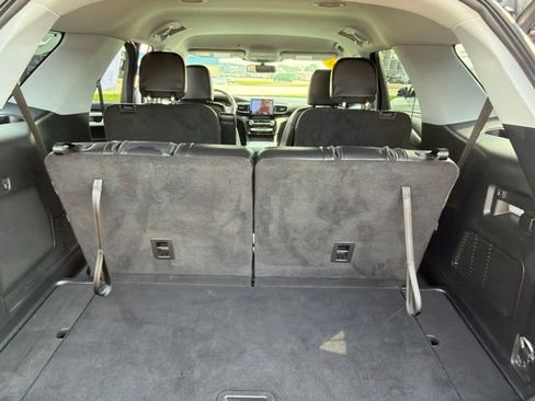 Used 2023 Ford Explorer Limited AWD/4WD image 27