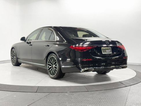 Used 2023 Mercedes-Benz S 580 4MATIC Sedan w/ 3D Technology Package image 32