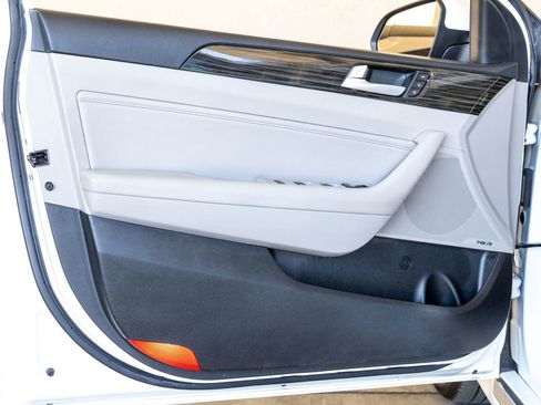 Used 2017 Hyundai Sonata Limited w/ Ultimate Package 04 image 14