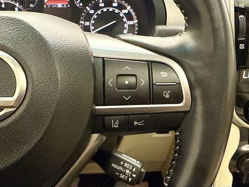 Used 2022 Lexus GX 460 Luxury w/ Accessory Package AWD/4WD image 12