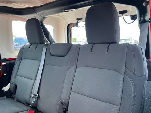 Used 2022 Jeep Wrangler Unlimited Sport AWD/4WD image 25