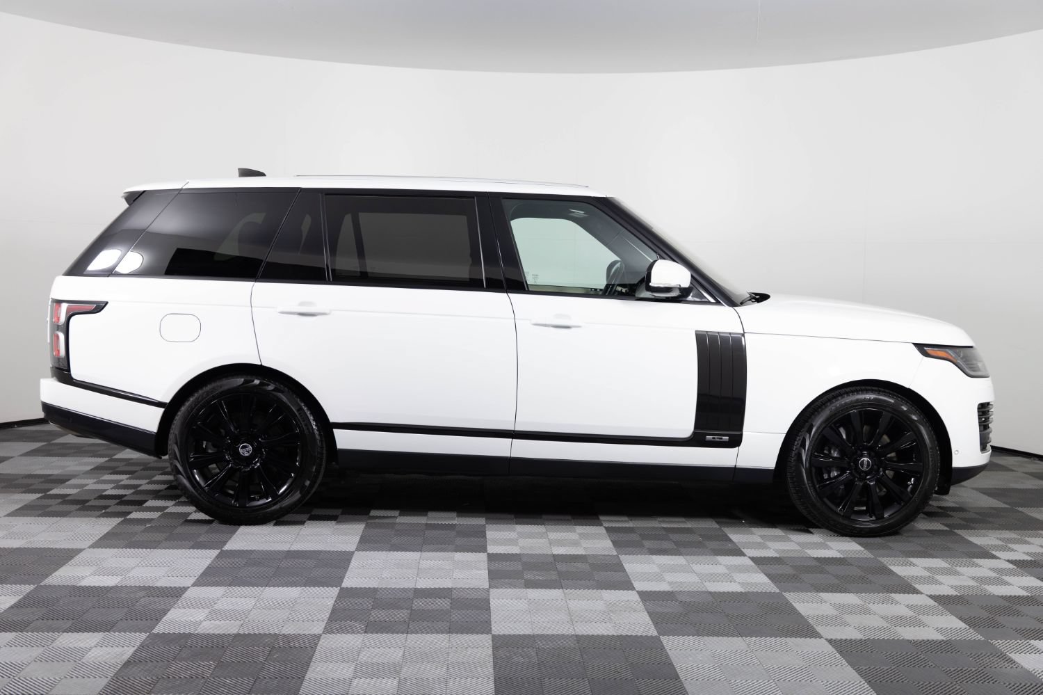 Used 2019 Land Rover Range Rover Long Wheelbase Supercharged AWD/4WD image 9