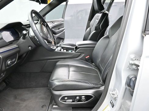 Used 2022 Jeep Grand Cherokee L Overland w/ Advanced Protech Group III AWD/4WD image 14