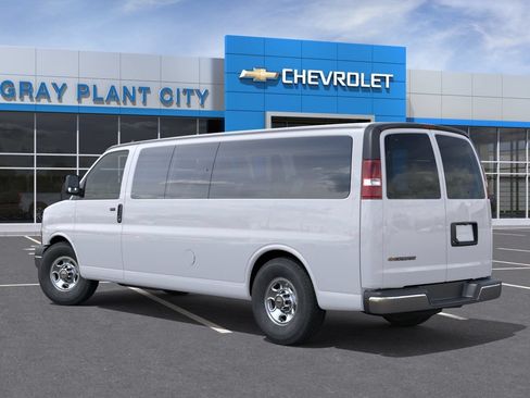 New 2025 Chevrolet Express 3500 LT w/ LT Preferred Equipment Group RWD image 3