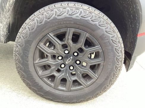 Used 2024 Chevrolet Colorado Trail Boss w/ Advanced Trailering Package image 9