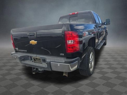 Used 2012 Chevrolet Silverado 2500 LTZ w/ LTZ Plus Package image 4