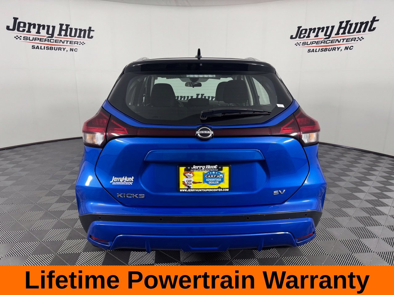 Used 2024 Nissan Kicks SV FWD image 8