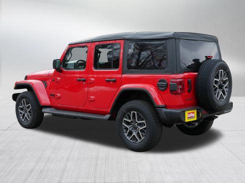 New 2026 Jeep Wrangler Unlimited Sahara AWD/4WD image 5