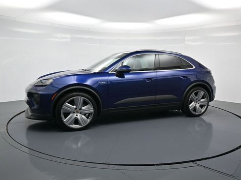 Used 2024 Porsche Macan 4 Electric AWD/4WD image 2
