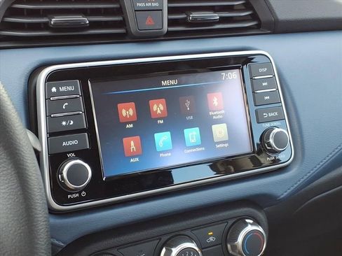 New 2025 Nissan Versa SV w/ Trunk Package FWD image 17