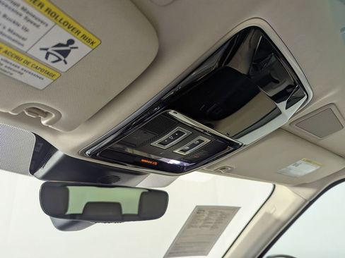 Used 2019 Land Rover Range Rover Sport HSE image 17