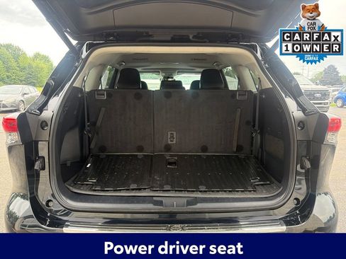 Used 2023 Toyota Highlander XLE AWD/4WD image 5
