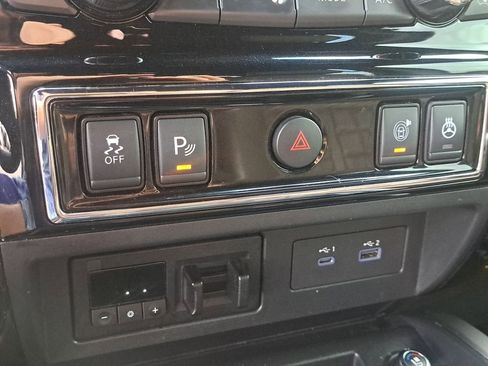 Used 2020 Nissan Titan Platinum Reserve w/ Protection Package 2 image 25