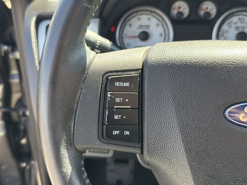 Used 2010 Ford Focus SES FWD image 14