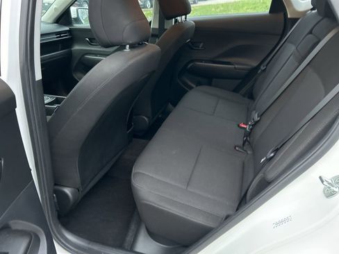 Used 2024 Hyundai Kona SE image 10