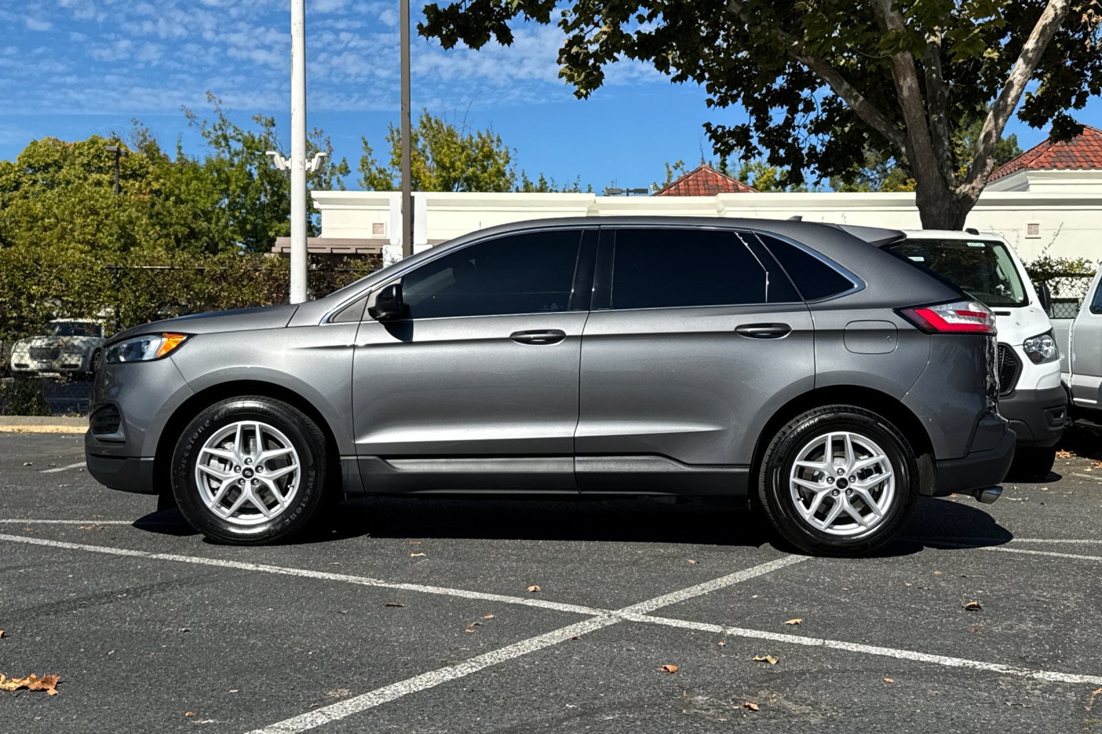 Used 2023 Ford Edge SEL AWD/4WD image 7