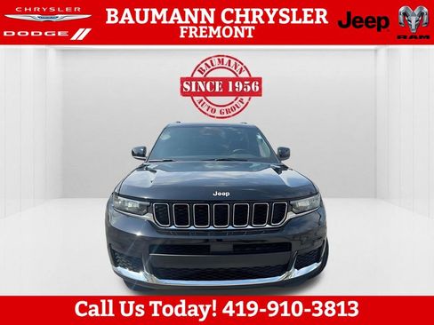 New 2025 Jeep Grand Cherokee L Laredo w/ Trailer Tow Package AWD/4WD image 11