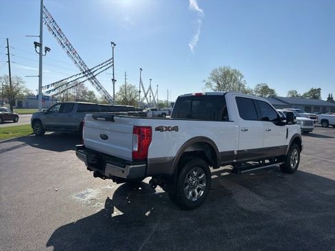 Used 2019 Ford F250 Lariat w/ Chrome Package image 14
