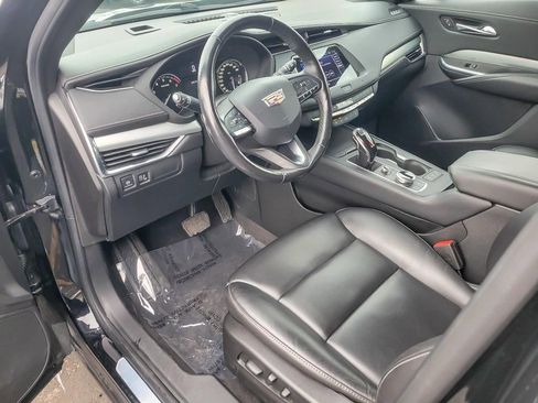 Used 2020 Cadillac XT4 Premium Luxury image 9