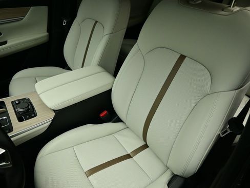 New 2025 MAZDA CX-90 Plug-In Hybrid w/ Premium Plus image 6