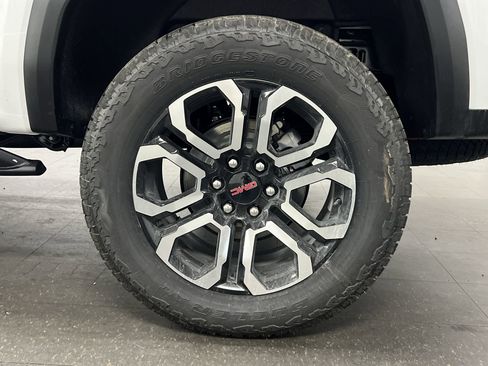 New 2025 GMC Canyon AT4 w/ Nightfall Edition image 68