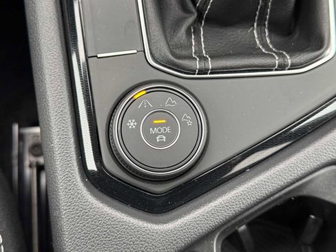 New 2026 Volkswagen Taos SE AWD/4WD image 21