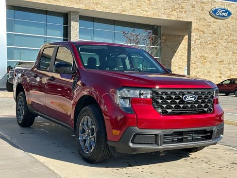 New 2025 Ford Maverick XLT w/ XLT Luxury Package image 44