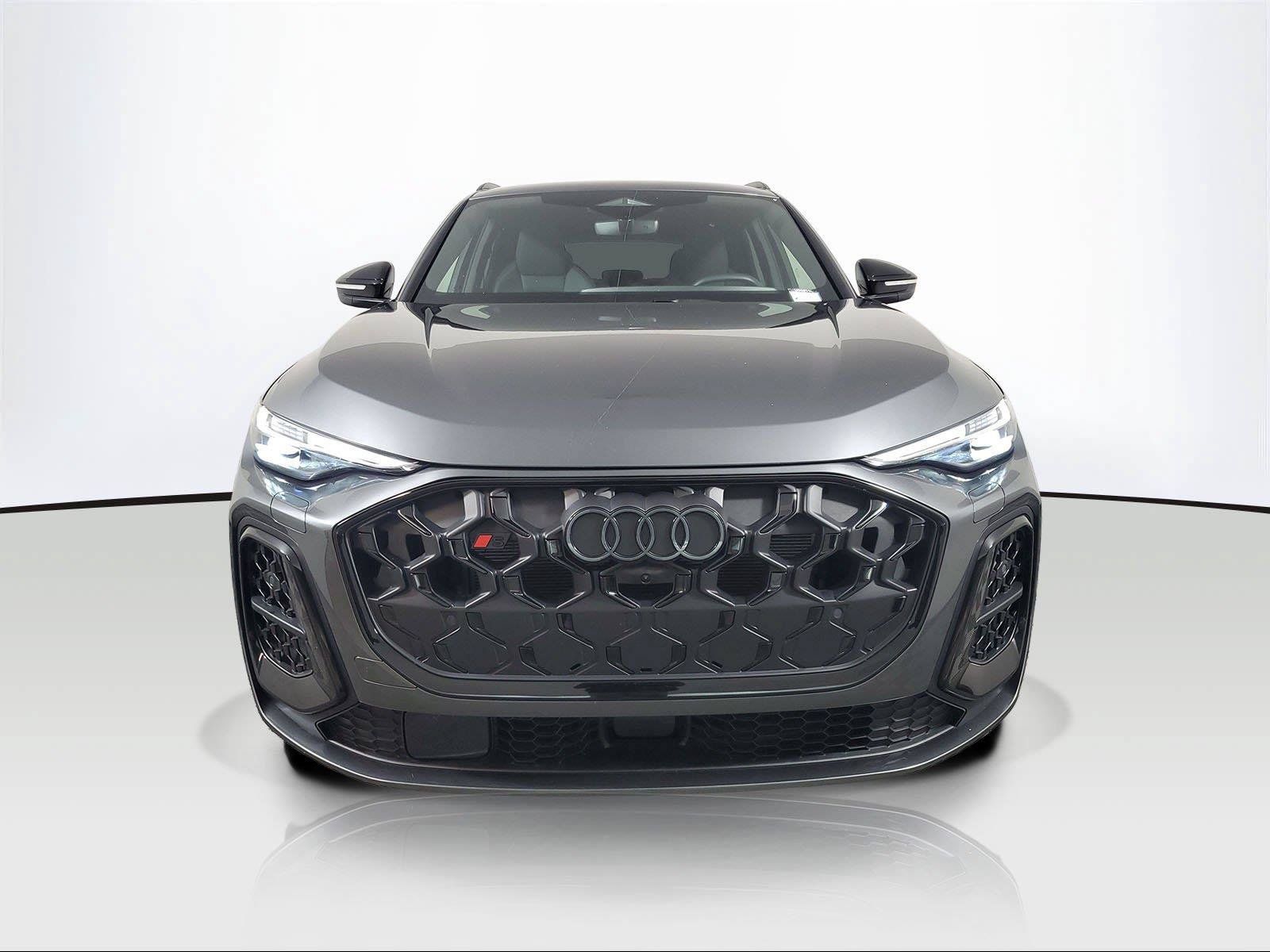 Used 2025 Audi SQ5 Premium Plus w/ Premium Plus Package AWD/4WD image 2