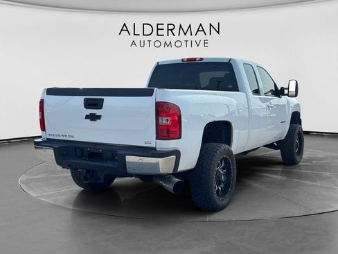 Used 2011 Chevrolet Silverado 2500 LTZ w/ LTZ Plus Package AWD/4WD image 5