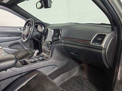 Used 2020 Jeep Grand Cherokee Altitude image 20