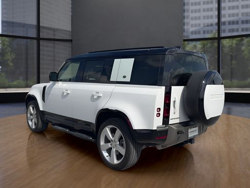 Used 2024 Land Rover Defender 110 X-Dynamic SE AWD/4WD image 7
