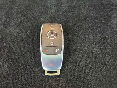 Used 2025 Mercedes-Benz GLS 450 4MATIC image 70