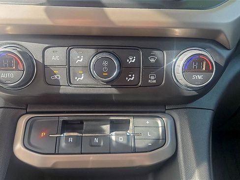 Used 2023 GMC Acadia Denali w/ Denali Ultimate Package image 22