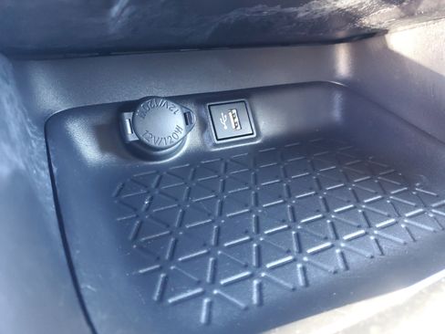 Used 2024 Toyota RAV4 LE image 28