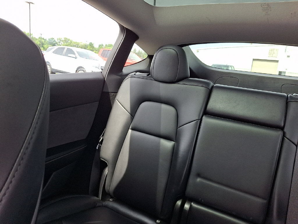 Used 2023 Tesla Model Y Long Range AWD/4WD image 18