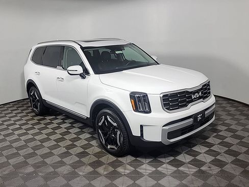 Used 2025 Kia Telluride S AWD/4WD image 2